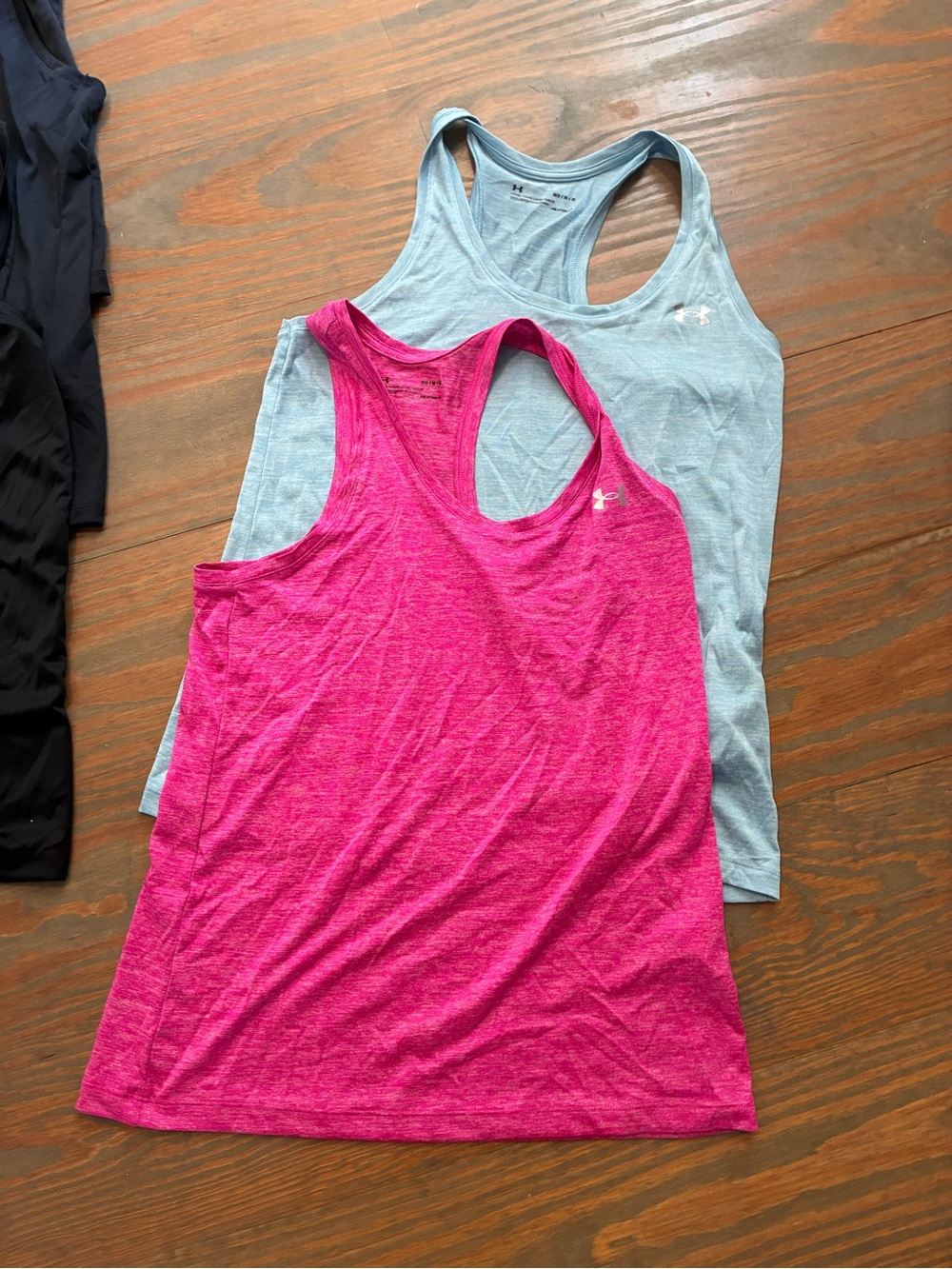Under Armour Women’s Racerback Tank Tops  Lot